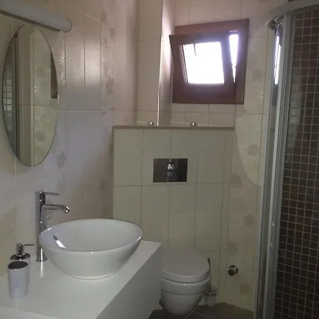 فندق مبيت وإفطار Ada Marin *