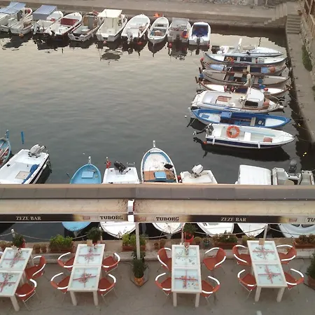 فندق مبيت وإفطار Ada Marin