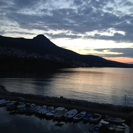 Couette-café Ada Marin *