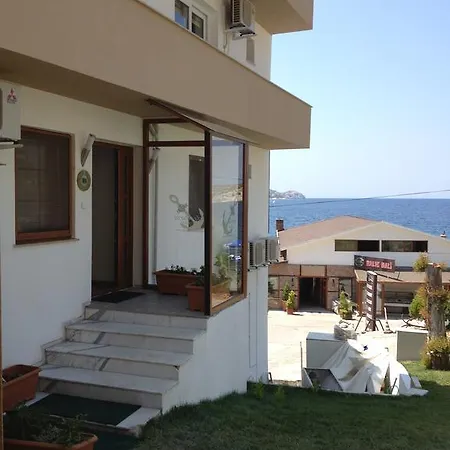 Couette-café Ada Marin